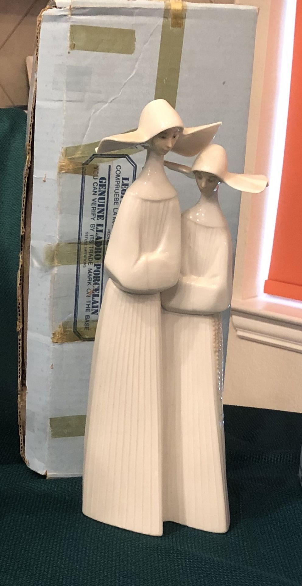 Lladro 4611 Two Nuns