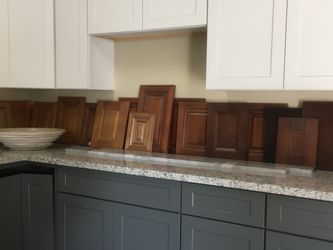 Kitchen Cabinets & countertops