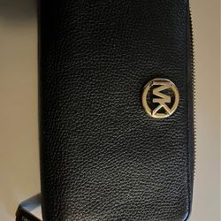 Like New MICHAEL KORS Leather WOMENS Wallet-Navy Blue
