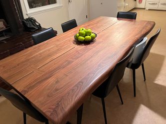 ​Crate & Barrel Yukon Natural Solid Walnut Dining Table – Excellent Condition