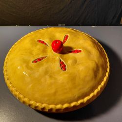 Rare 1970s Style Ceramic Cherry Pie Dish - Realistic Crust & Cherry Knob - Excellent Condition