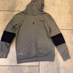 Boys Jordan Hoodie Sz Youth Med 10/12