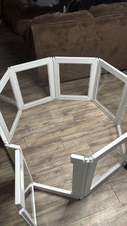 Play pen for a small dog
