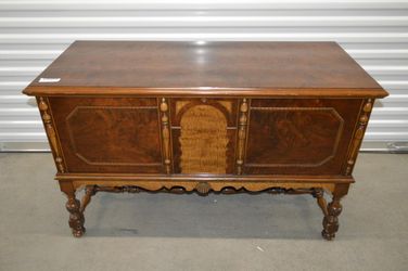Antique cedar chest with key