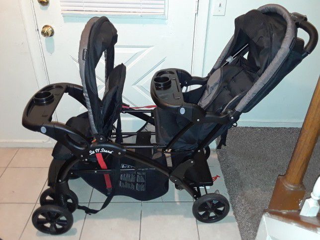 ***BARELY USED DOUBLE STROLLER***