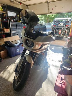 Harley Lowrider ST 2023