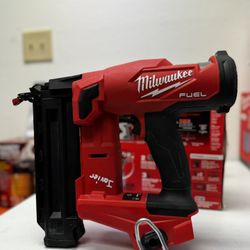 Milwaukee M18 FUEL 18-Volt Lithium-Ion Brushless Cordless Gen II 18-Gauge Brad Nailer (Tool-Only)