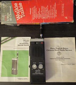 New Realistic Radio Shack Walkie Talkie CB Radio