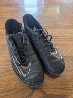 Men's Nike phantom gx2 soccer cleats size 7.5us