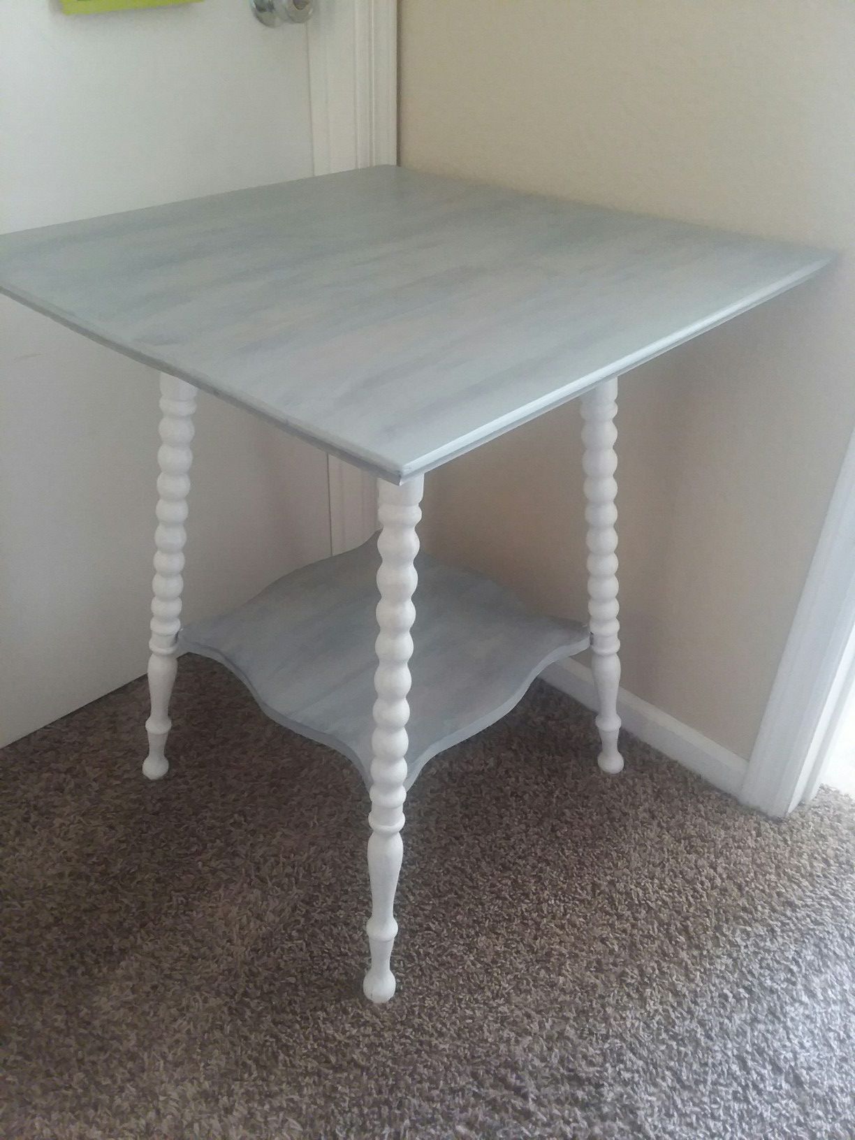 Small Vintage Accent/End Table