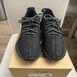 Yeezy Pirate Blacks