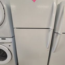 Top Freezer Refrigerator Used In Good Condition With 90days Warranty From $325 Up To $375 