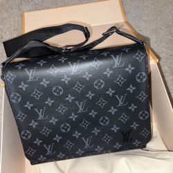 Louis Vuitton Messenger & Shoulder Bag Black 