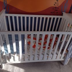 Delta Crib, No Mattress