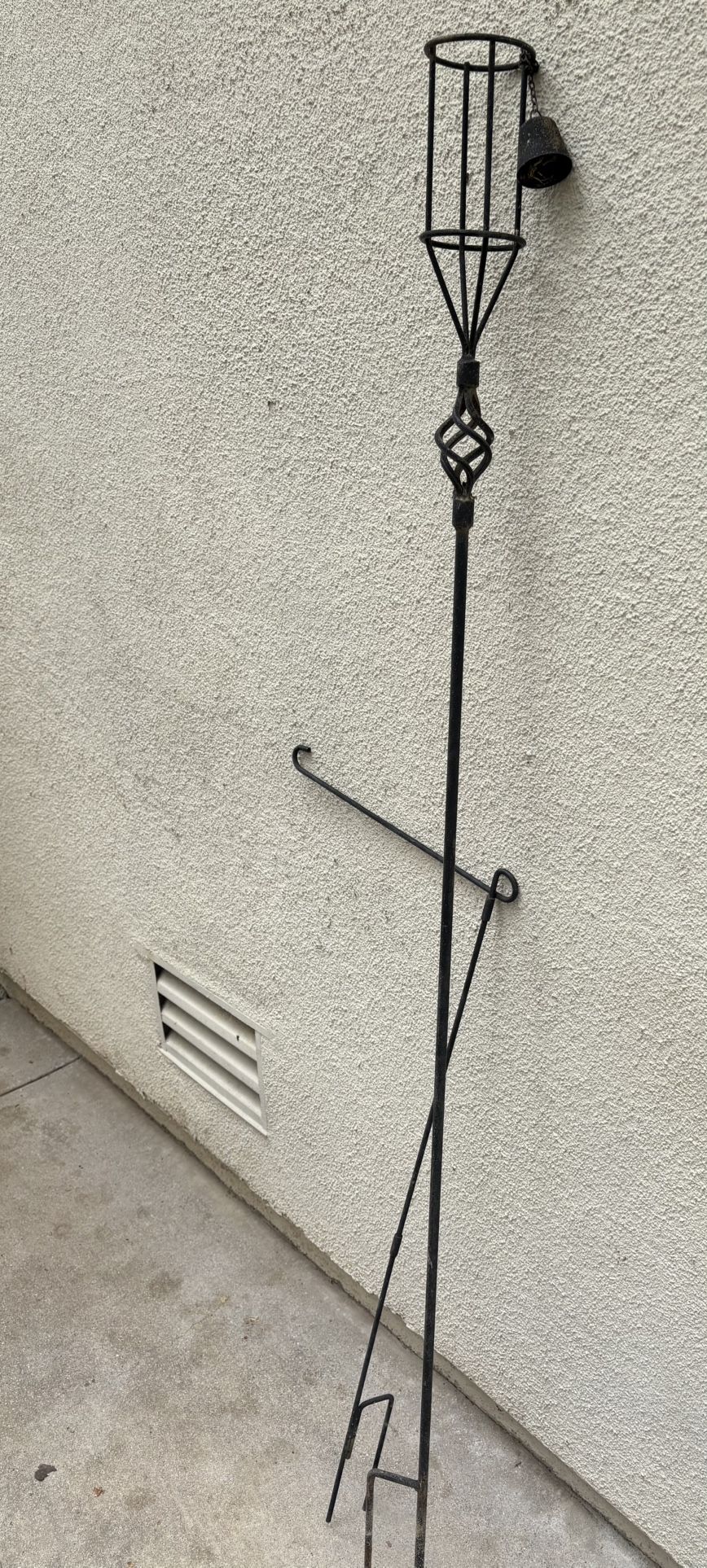 Black metal outdoor lawn Tiki stand and flag stake - Home Decor - Simi Valley