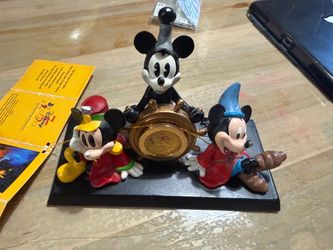 75th Year Anniversary Mickey Mouse Trio Figurine with Clock