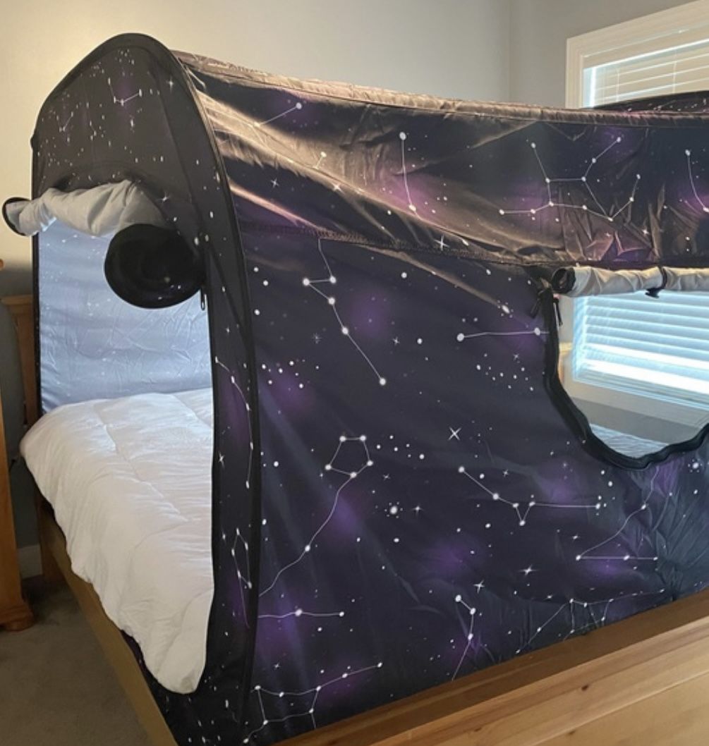Privacy Pop Bed Tent - Space Theme - Queen