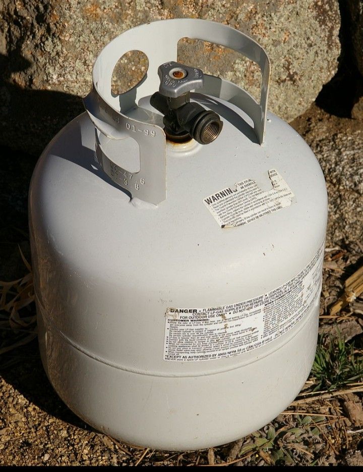 EMPTY PROPANE TANKS ($10 EACH) & FORKLIFT PROPANE ($20-50 Depending On Condition)