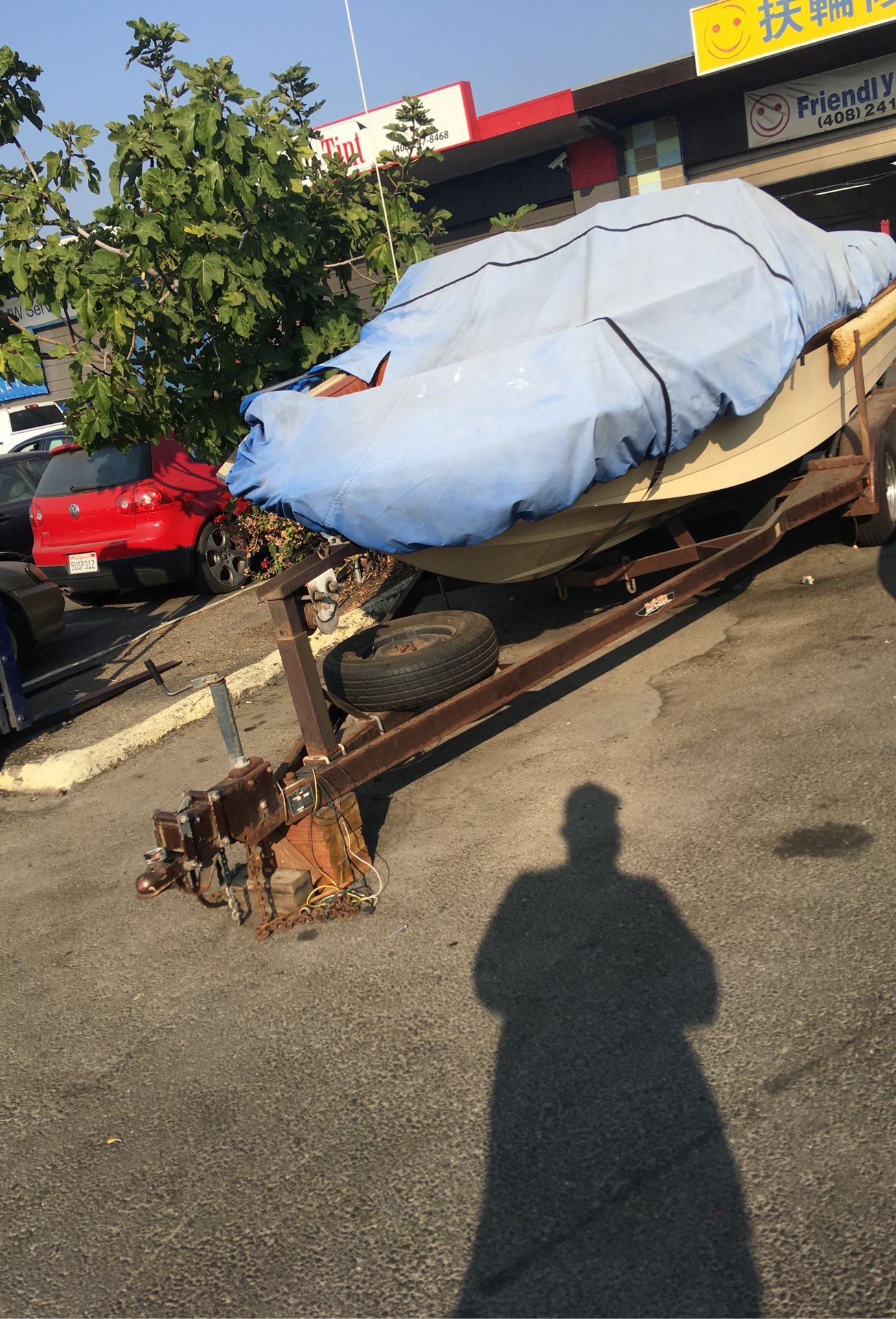 Free Classic 87 sunny boat with trailer