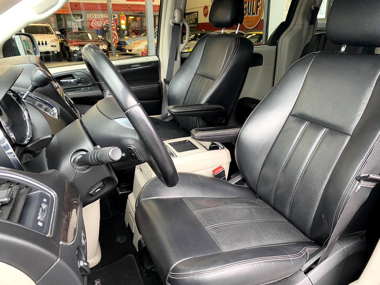 2012 Chrysler Town & Country