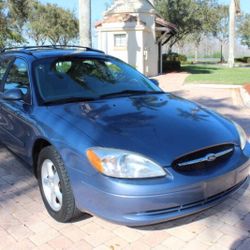 2000 Ford Taurus