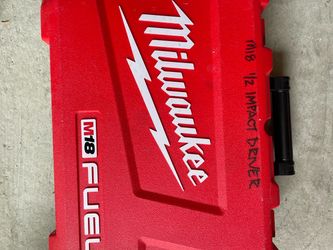 Milwaukee M18 1/2 drive impact driver