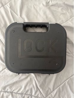Glock lock box and lock included for sell 20$