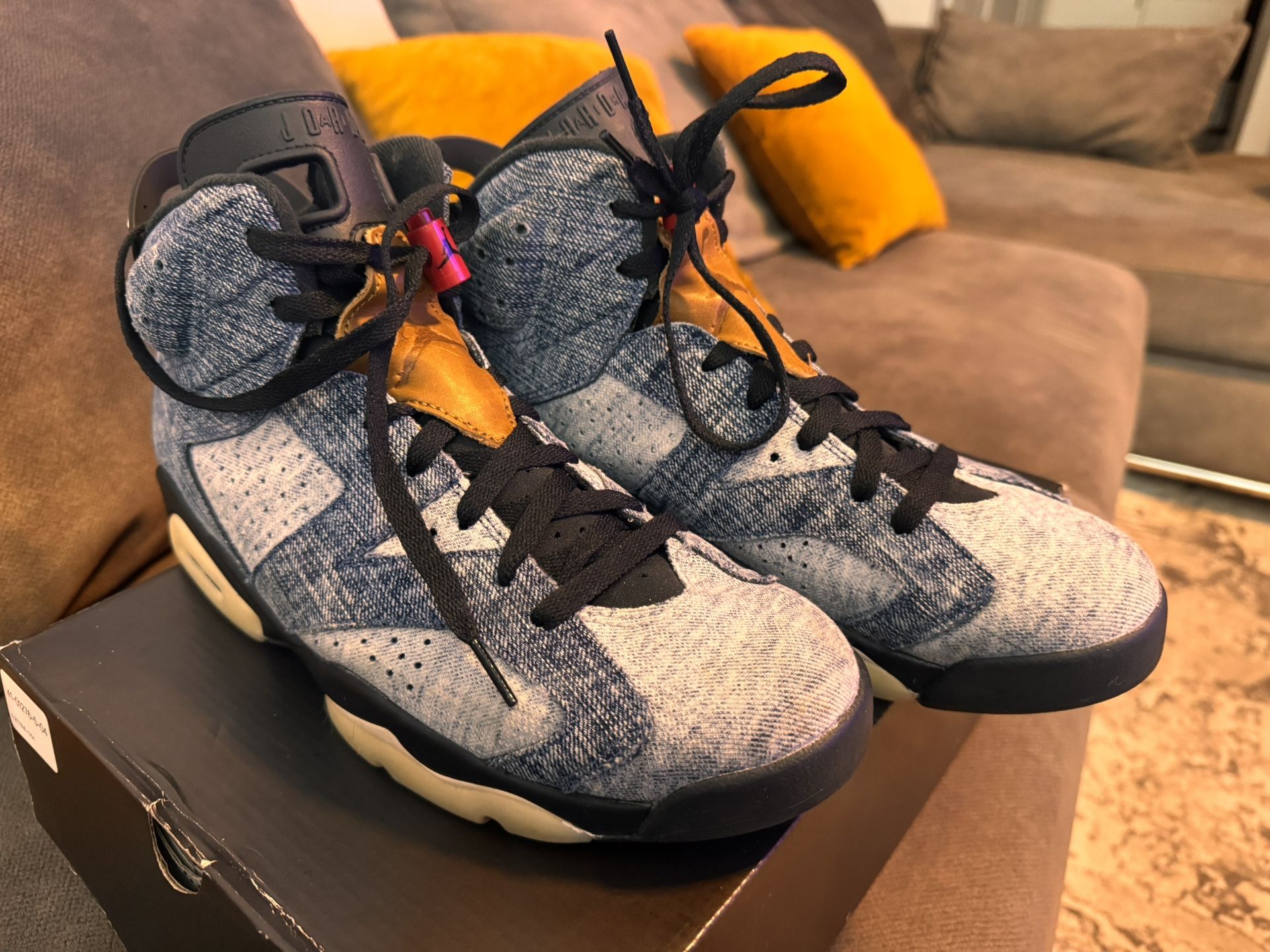 Jordon Retro 6s Washed Denim 👖