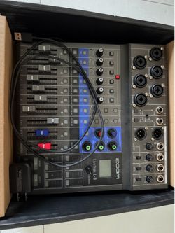 Zoom live mixer / recorder