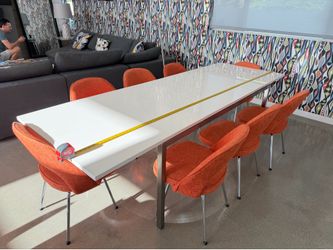 Dining table & 8 Chairs