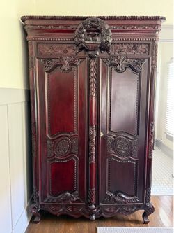 FREE Armoire / Wardrobe Cabinet