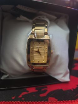 Womens Gold Invicta