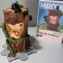 Pop Mart - Hirono (hand in hand)