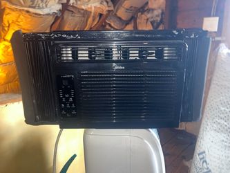 Air conditioner with remote control