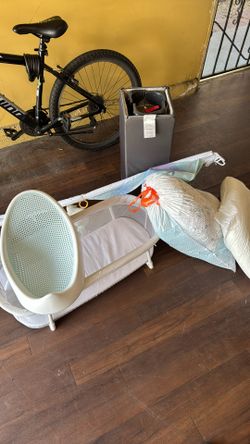 Baby Items Crib Travel Bassinet Bath Tub Etc