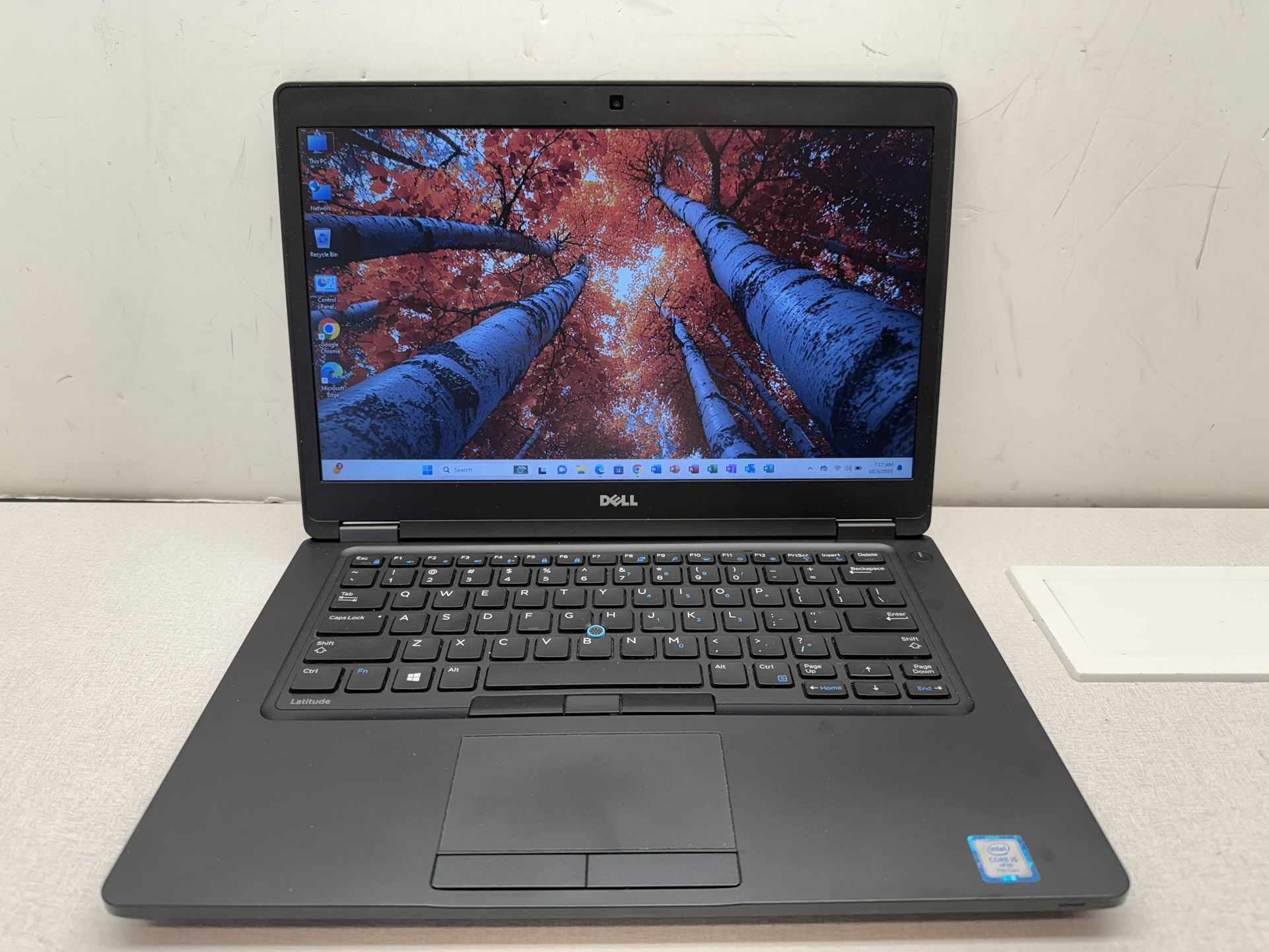 Dell Latitude 5480, Intel Core i5, 2.70 GHz, 16 GB RAM, 250 GB SSD Wireless WiFi Webcam HDMI USB-C SD Card Reader Bluetooth Windows 11 Pro Microsoft O