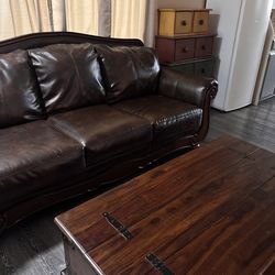 Coffee table with storage