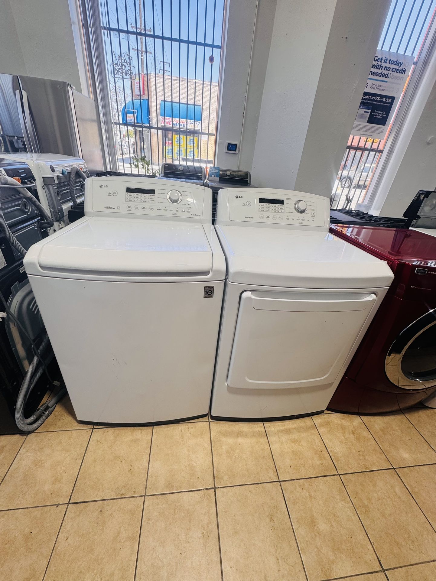 LG WASHER AND DRYER