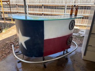 Metal Texas Barstand with thick glass top