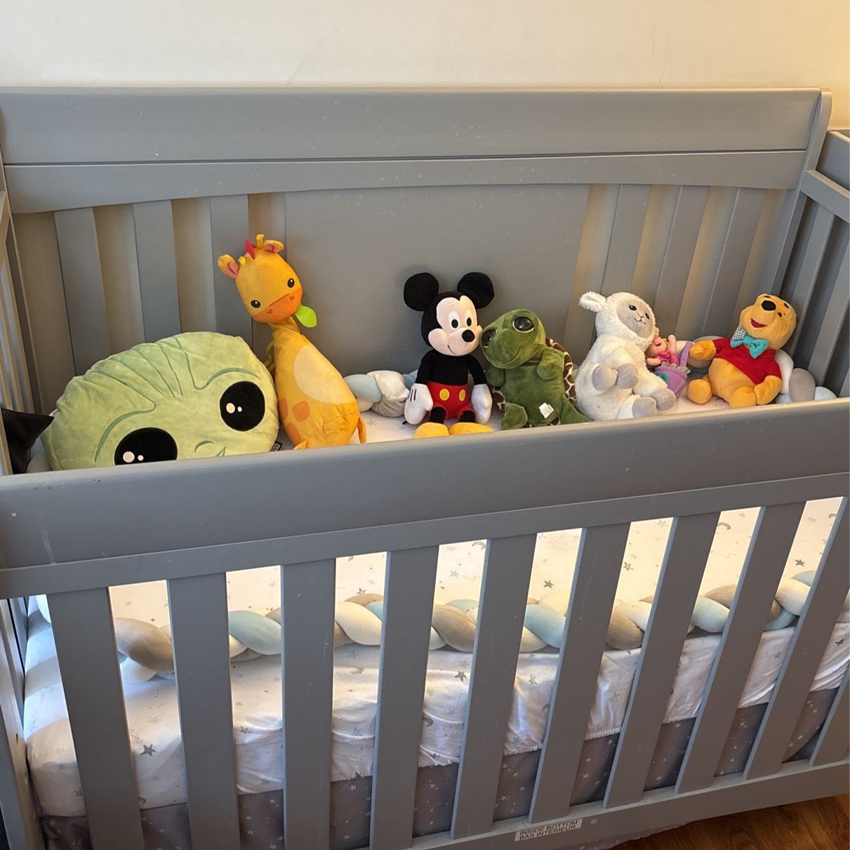 Baby Crib With Mattress And Changing Dresser