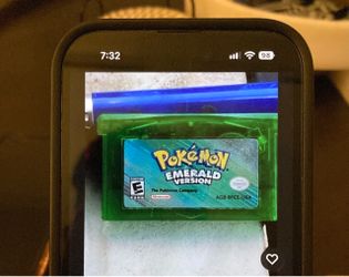 Original Pokémon emerald version game boy game
