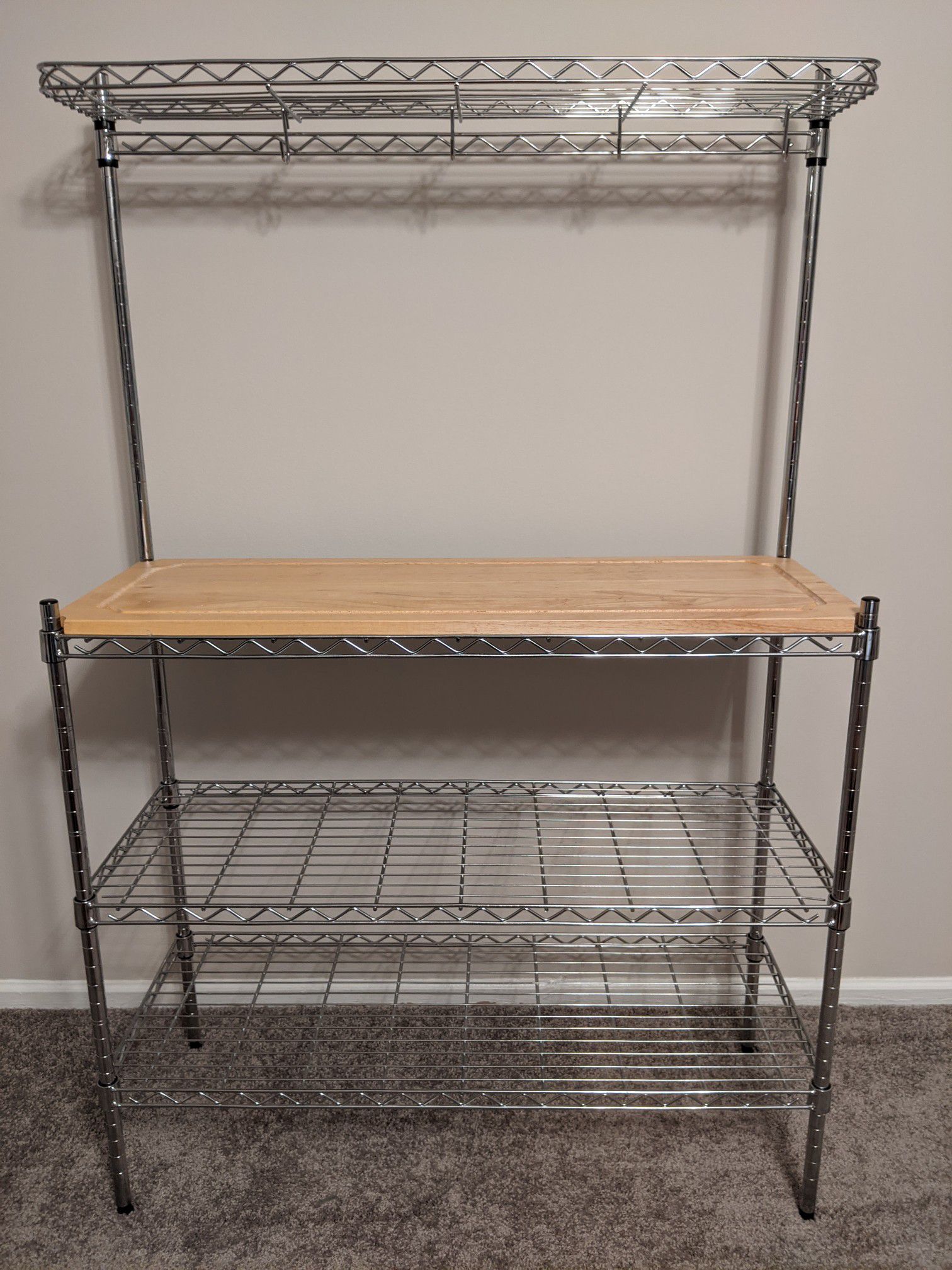 Bakers Kitchen Rack with Cutting Board