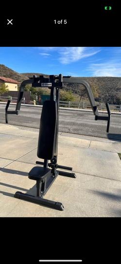 Pec Fly Chest Machine 