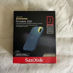 SanDisk 1TB Extreme External Solid State Drive, Monterey - SDSSDE61-1T00-G25M
