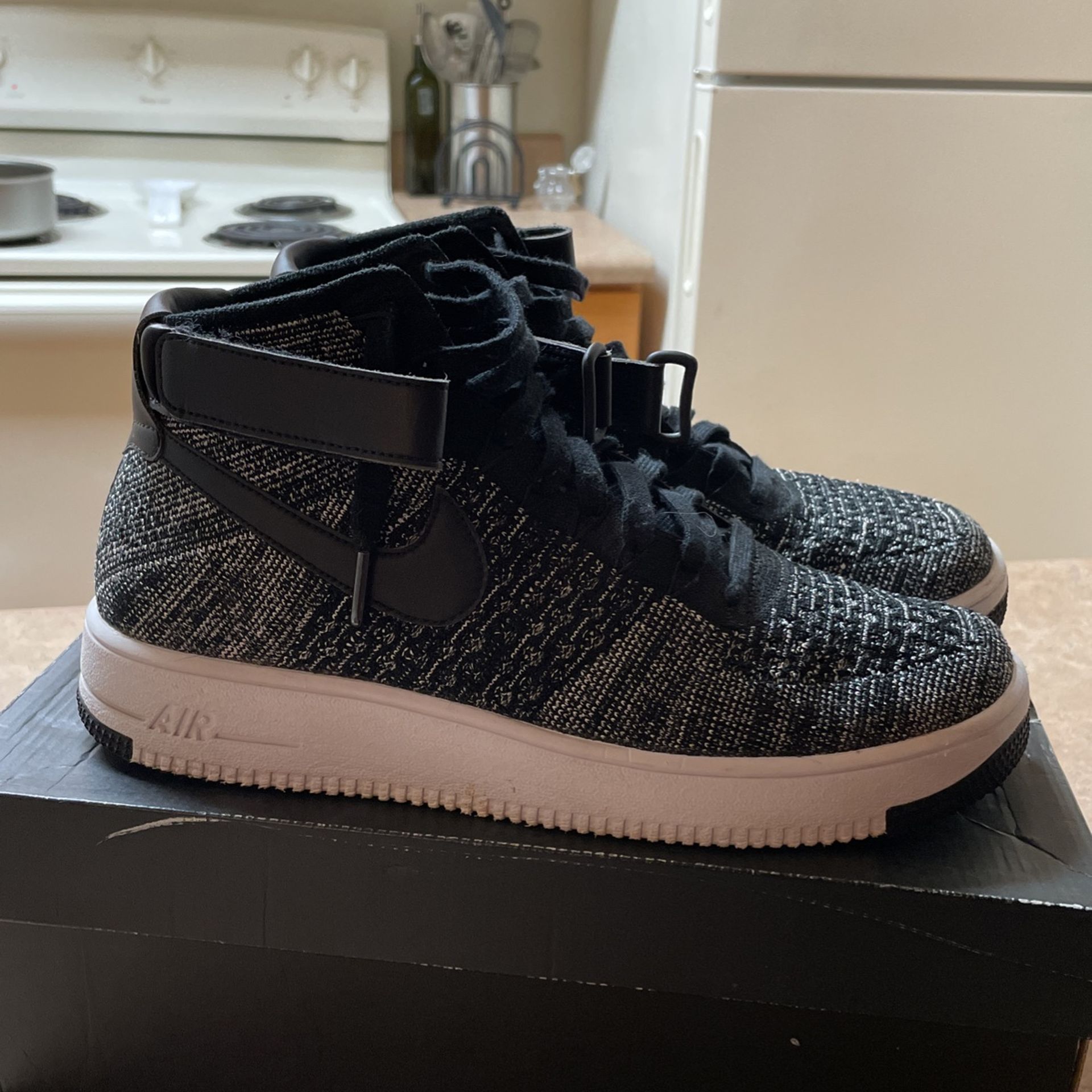 Nike AF1 Ultra Flyknit Mid