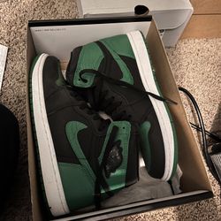 Pine Green Retro 1 Jordans