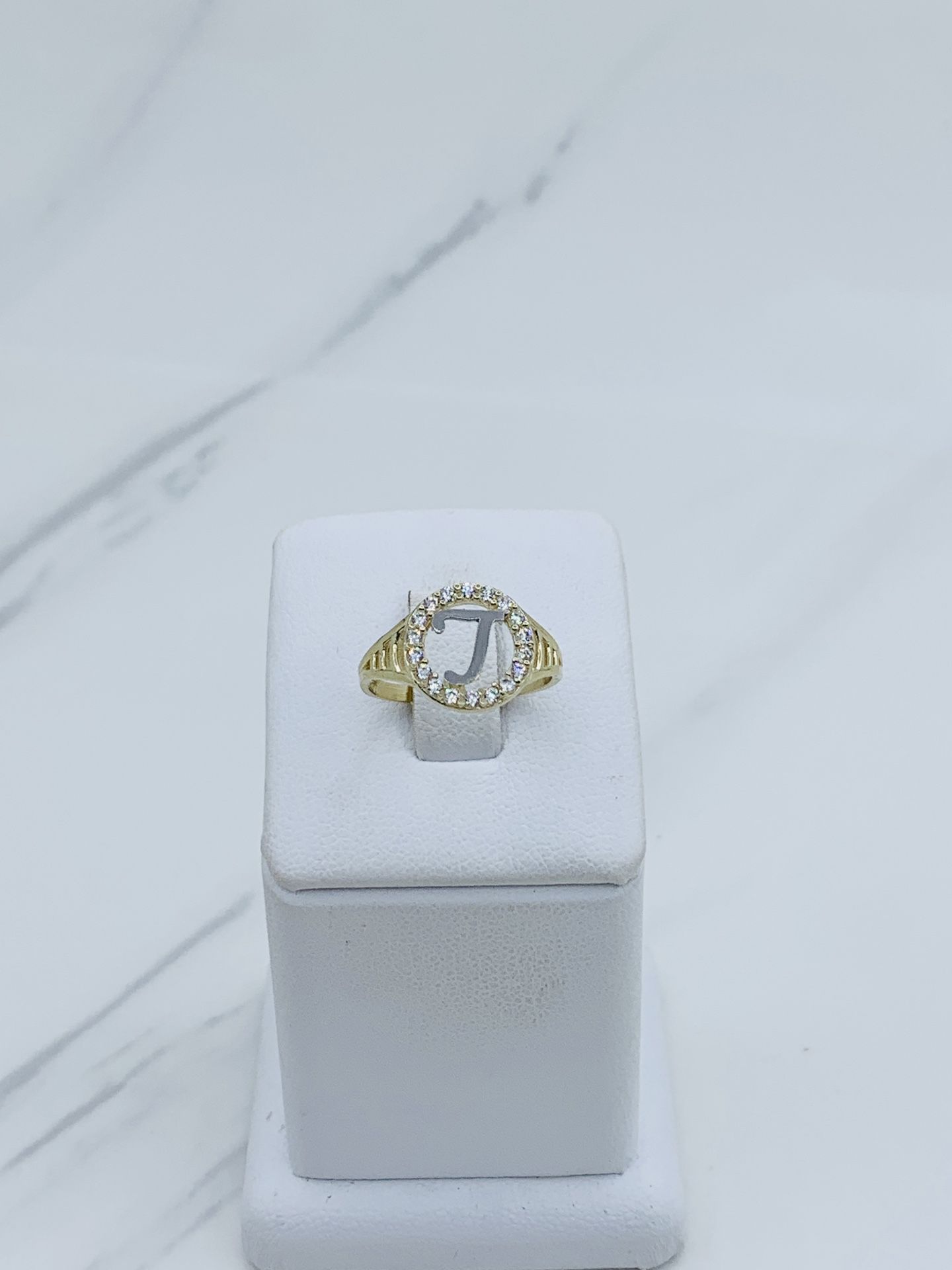 ❤️ Real 10k Gold Ring Initial T Circle   ❤️ Size 7  ❤️ Anillo Inicial En Oro