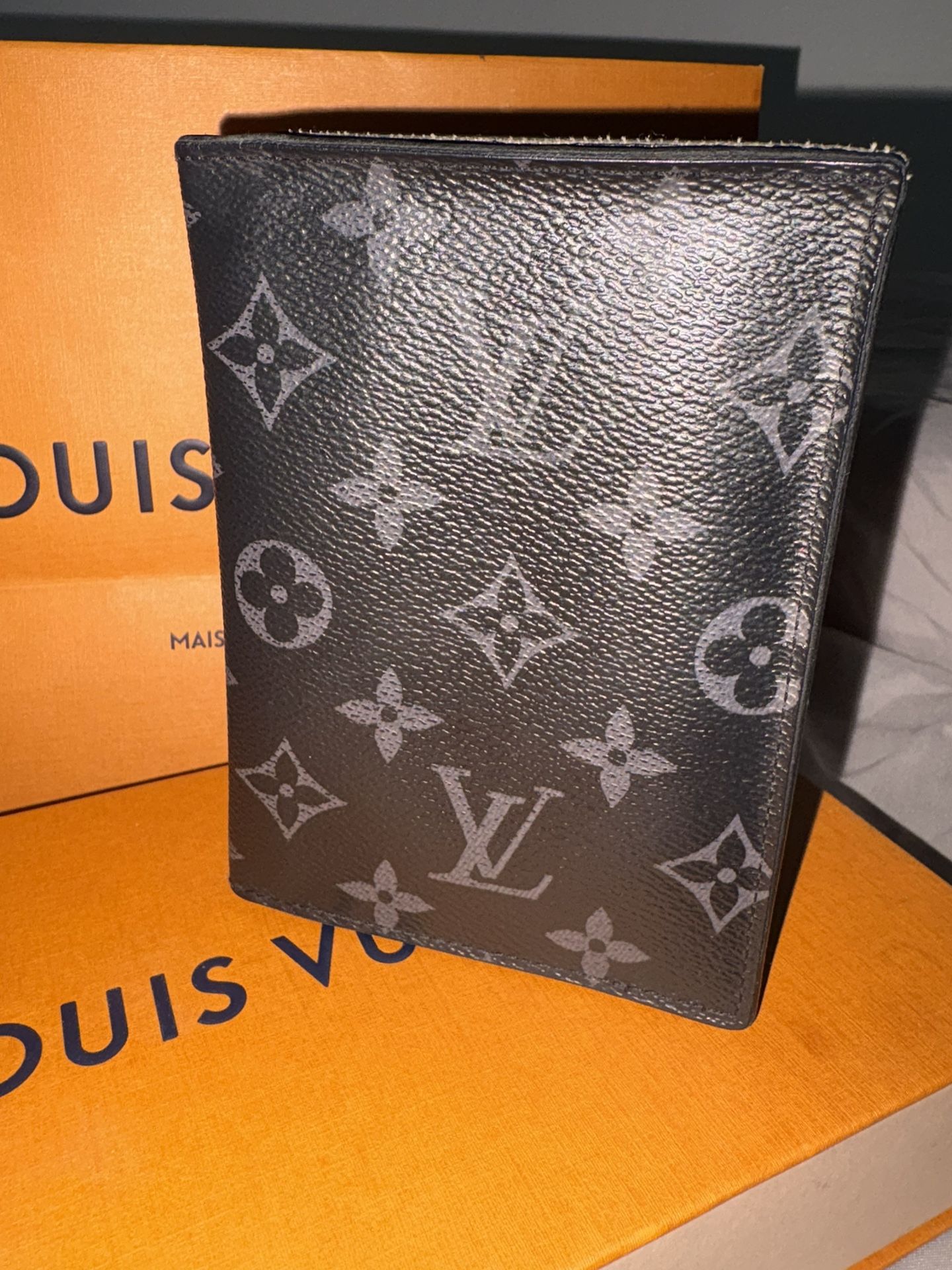 LV Wallet 