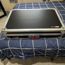 Gator case for FLX10 Controller