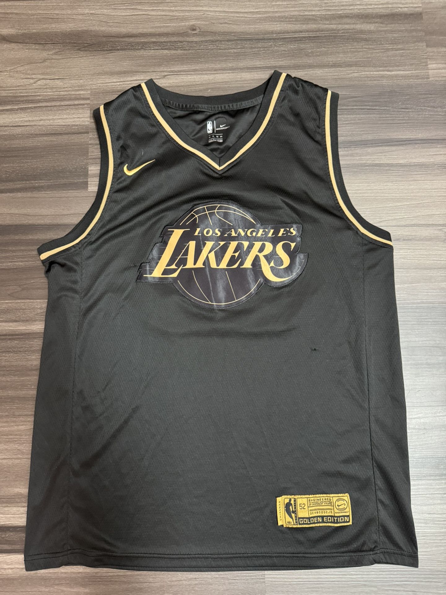Nike Los Angeles Lakers LeBron James #23 NBA Golden Edition Jersey Men’s 52 XL  100% authentic. Good condition.   The product is a Nike Los Angeles La